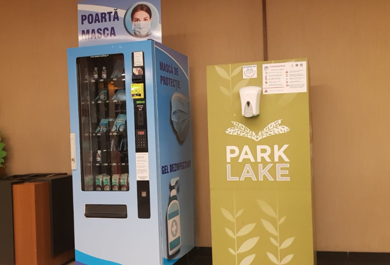 Automat de vânzare de măști de protecție împotriva coronavirusului COVID-19