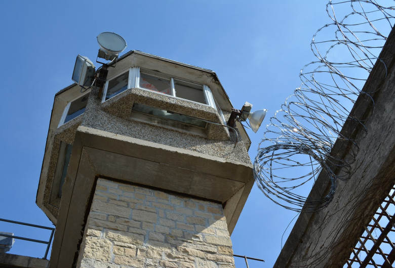 Închisoare, penitenciar, deținuți, turn de supraveghere, pușcărie