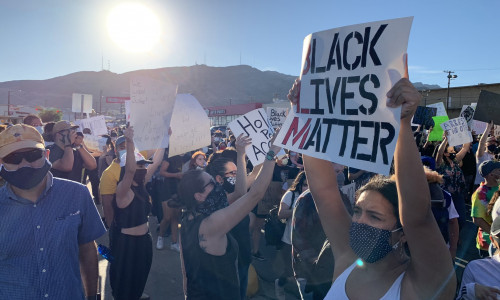 Proteste în Statele Unite pentru uciderea unui negru