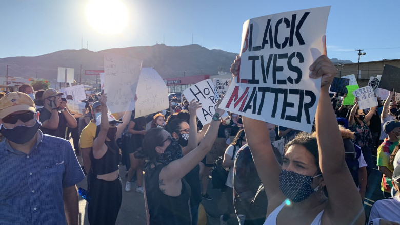 Proteste în Statele Unite pentru uciderea unui negru