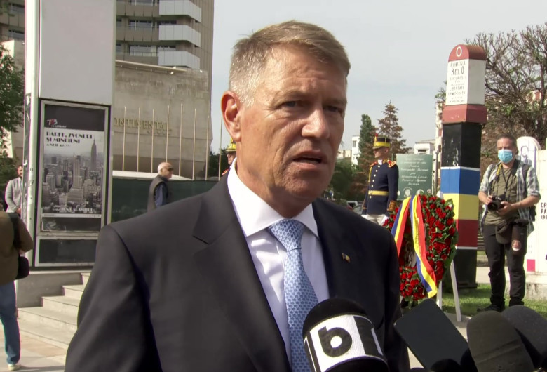 Klaus Iohannis în Piața Universității, la Kilometrul 0 al democrației