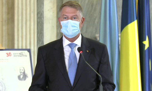Klaus Iohannis, cu mască de protecție