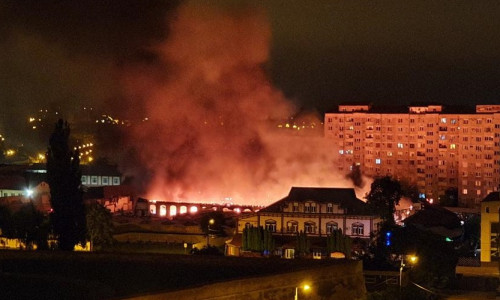 Incendiu puternic la Piața Cetate din Oradea