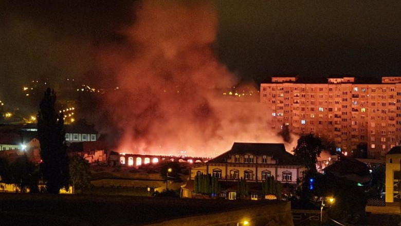 Incendiu puternic la Piața Cetate din Oradea