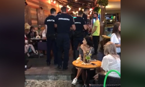 Polițiști și jandarmi în Centrul Vechi, controale, verificări, baruri, cluburi, terase de vară
