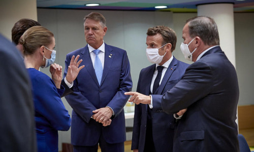 klaus iohannis masca