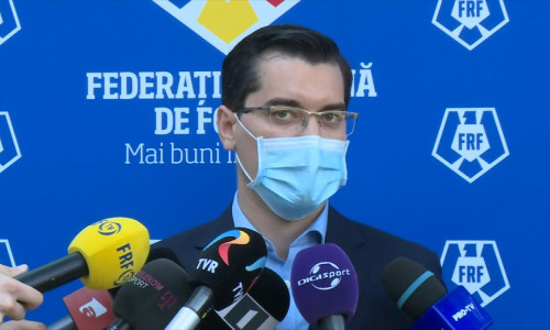 Răzvan Burleanu, la FRF, cu mască