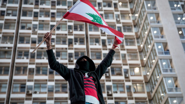 Protestatar din Liban, în Beirut, după explozie