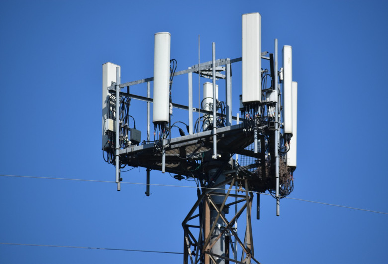 Turn de telefonie mobilă 5G, antene GSM