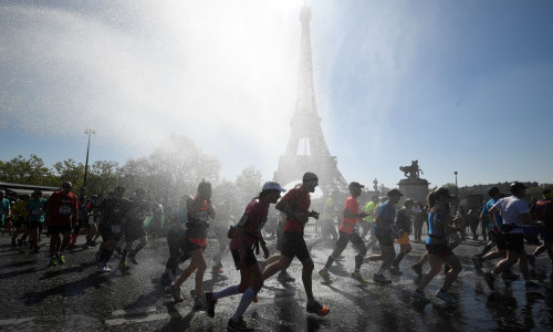 Maratonul din Paris, Turnul Eiffel, alergare, cursă, sportivi