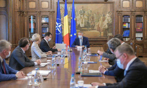 Ședință de lucru între Klaus Iohannis, Ludovic Orban și miniștrii