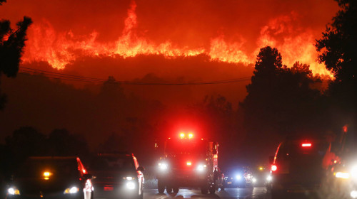 Incendiu în California