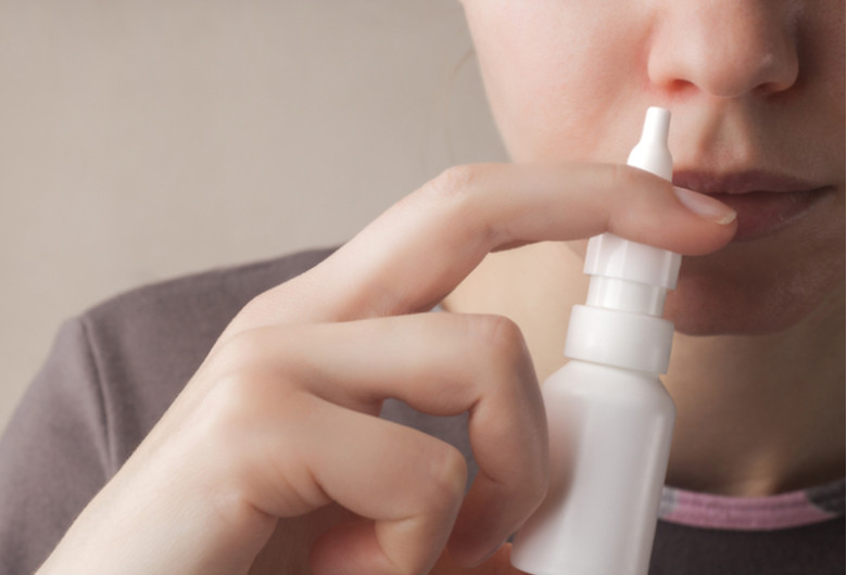 Spray nazal, răceală, gripă, muci, pacient, imunizare
