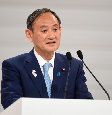 Yoshihide Suga, premierul Japoniei