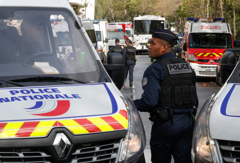 Poliția națională din Franța, polițiști în Paris, atac