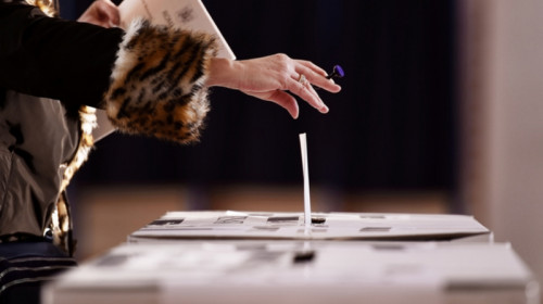 Vot, alegeri locale, buletin de vot, secție, urne, scrutin, referendum
