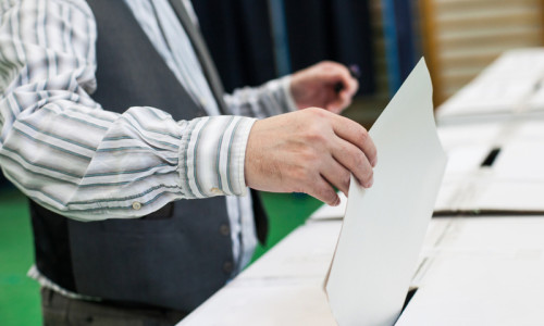 Vot, scrutin, alegeri locale, referendum, urne, secții de votare, alegători, electoral