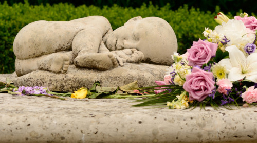 Copil născut mort, avort, bebeluș decedat la naștere