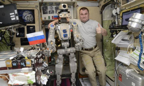 robotul_rus_fedor_1