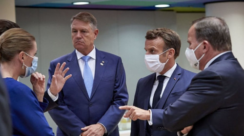 iohannis-fara-masca-macron-summit-ue