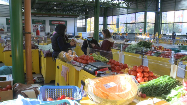 Piață agroalimentară, legume, mâncare, cumpărături, verdeață, roșii, castraveți, dovleac