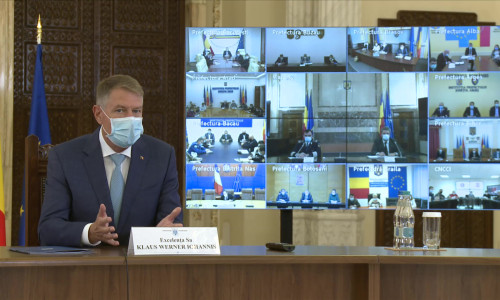 Klaus Iohannis la videoconferința cu prefecții