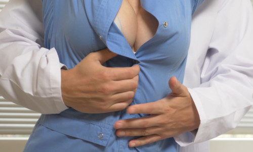 Medic face sex cu o asistentă, hărțuire sexuală în spital, doctor, infirmieră, sanitar,