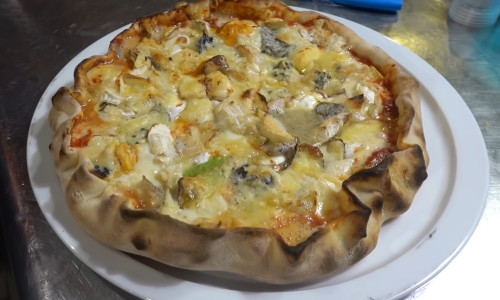 Pizza cu 254 de tipuri de brânză, Benoit Bruel