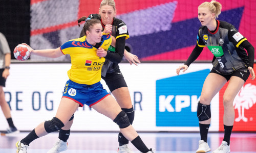 Andreea Popa, Luisa Schulze și Kim Naidzinavicius în meciul România-Germania