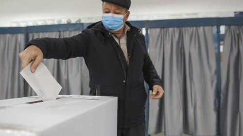 INSTANT_VOT_PARLAM_80_INQ_Octav_Ganea