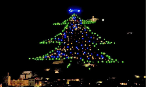 Cel mai mare brad de Crăciun din lume, în Gubbio, Italia