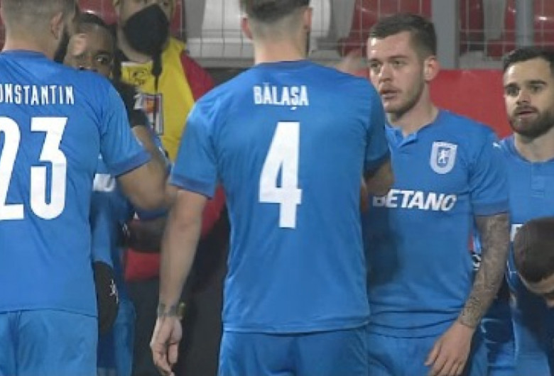 Fotbaliști de la Universitatea Craiova