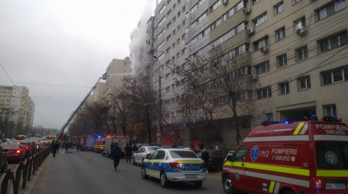 Incendiu la un bloc de pe Șoseaua Colentina