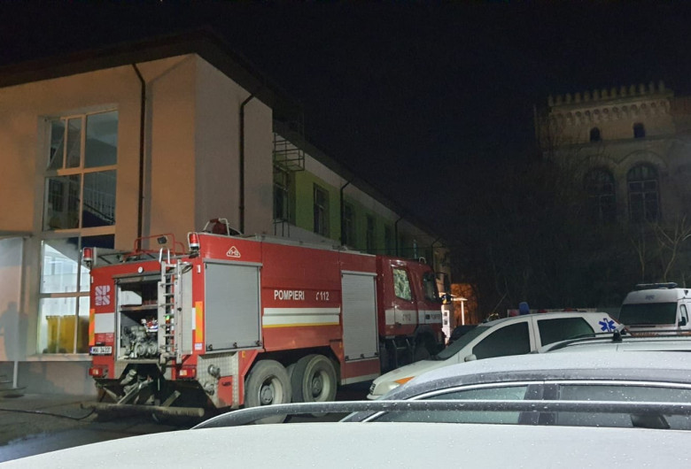 Incendiu la Spitalul Municipal Roman