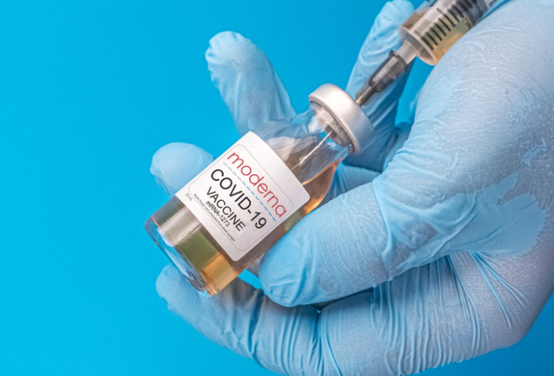 Vaccin, imunizare, ser, doză, seringă, injecție, coronavirus, COVID-19, SARS-CoV-2 de la Moderna