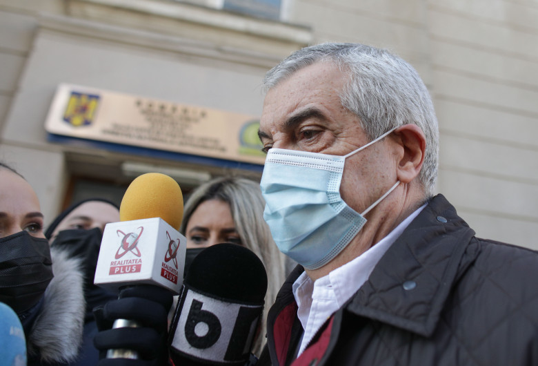 Călin Popescu Tăriceanu la DNA cu mască