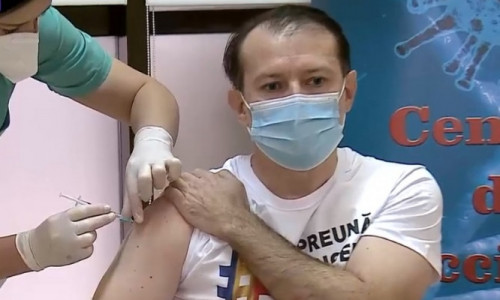 Florin Cîțu s-a vaccinat anti-COVID-19