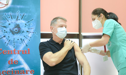 klaus-iohannis-vaccin-prima-doza