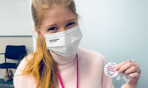 Jennifer Gates s-a vaccinat anti-COVID-19