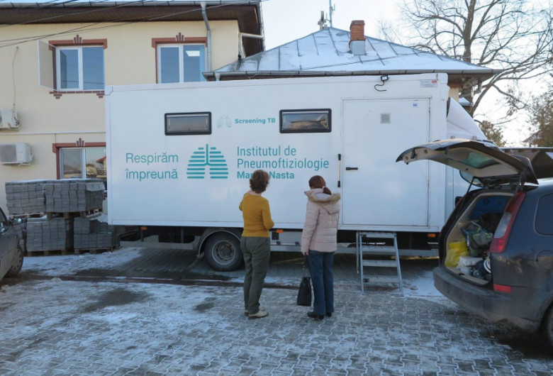 Caravană mobilă de depistare a TBC tuberculozei de la „Marius Nasta”