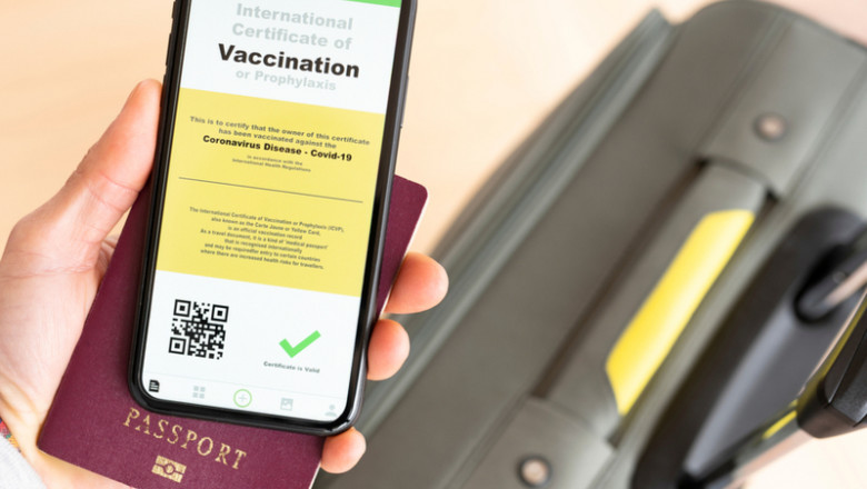 Certificat sau pașaport de vaccinare anti-COVID-19, coronavirus, SARS-CoV-2, călătorii, turism, imunizare