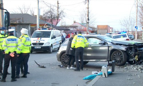 Accident rutier cu polițiști