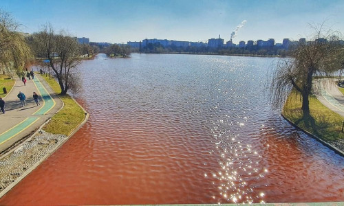 Lacul IOR roșu