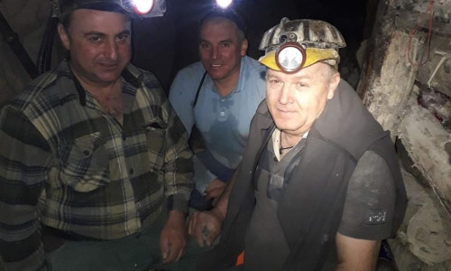 Mineri în subteran la Crucea