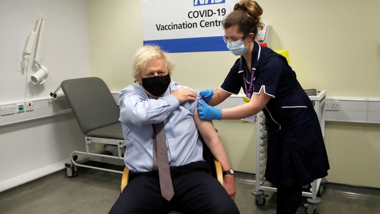 Boris Johnson vaccinat