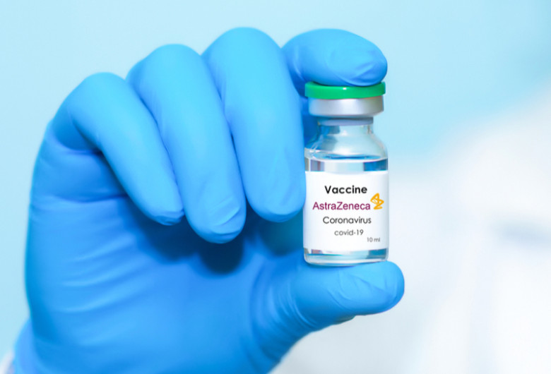 AstraZeneca vaccin, fiolă, doză, ser de COVID-19, coronavirus, imunizare