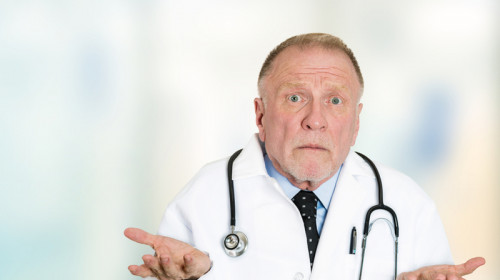 Doctor prost care nu știe nimic, medic, nedumerit, se întreabă, mirat, sistem sanitar, stetoscop, neștiință, rețete neeliberate