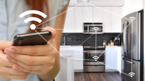 Smart home, electrocasnice, aragaz, frigider, hotă, smartphone inteligente, Internet of Things, IoT, gadget, bucătărie