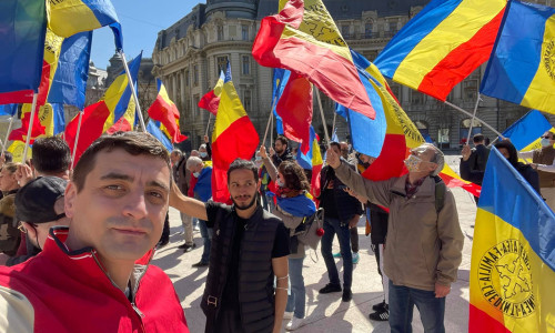 George Simion la protestul anti-mască din Piața Universității