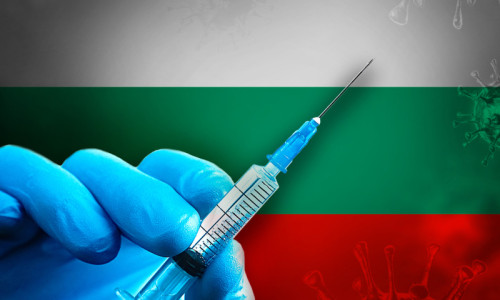 Vaccinare pentru imunizare anti-COVID-19 coronavirus în Bulgaria, seringă, ac, injecție, Sofia, doză, ser